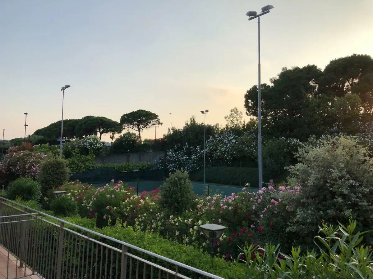 Luxury Apartment Padenghe sul Garda Italië