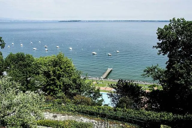 Luxury Apartment Padenghe sul Garda 0*,