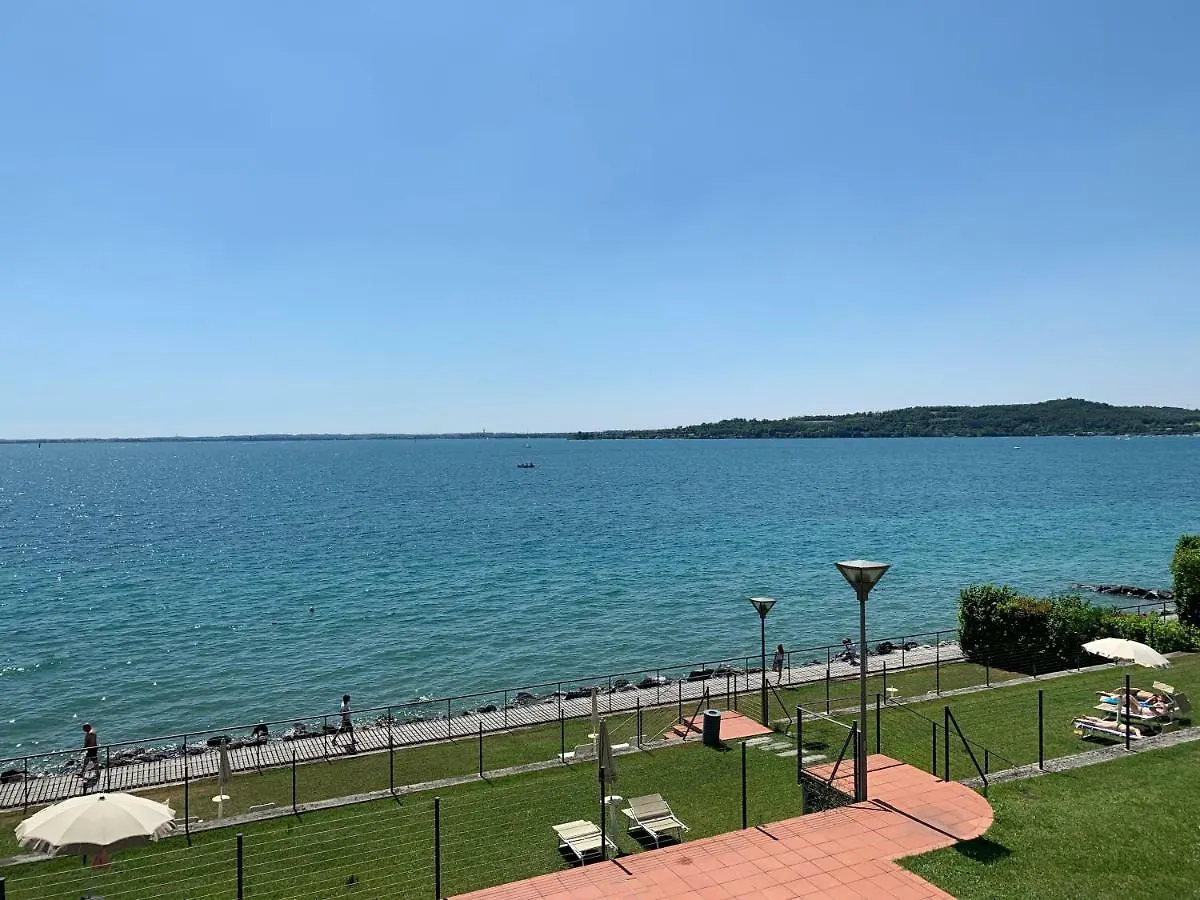Luxury Apartment Padenghe sul Garda 0*,