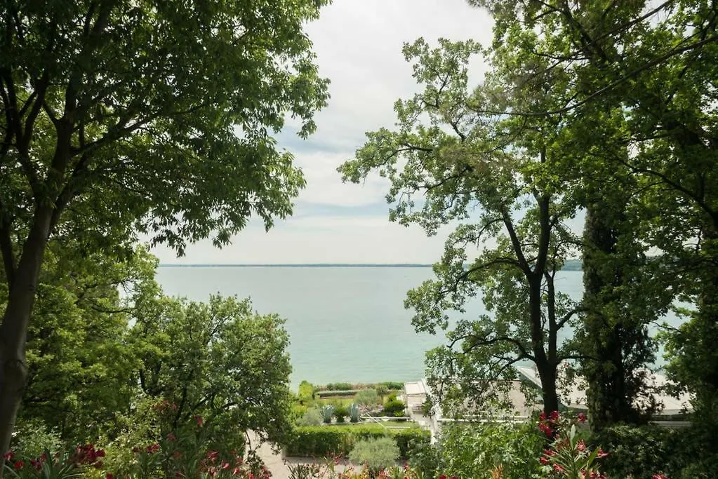Luxury Apartment Padenghe sul Garda