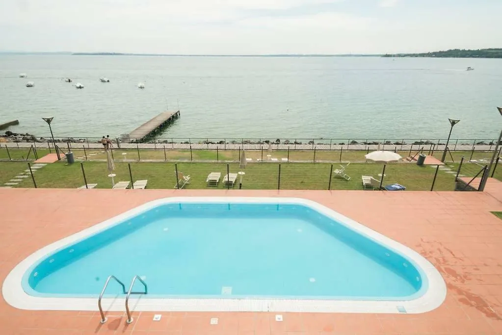 Luxury Apartment Padenghe sul Garda Italië